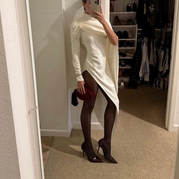 Helsa white asymmetrical long sleeve dress is available for purchase on au  PAY Market - Imported Goods Online Store Co.Ltd. | au PAY Market - Online  Shopping Site